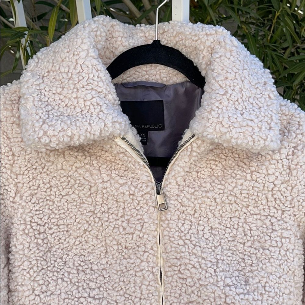 Banana Republic sweater - Picture 2 of 4
